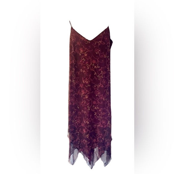 I.N. San Francisco lined handkerchief hem cocktail dress in burgundy with gold - Picture 1 of 15